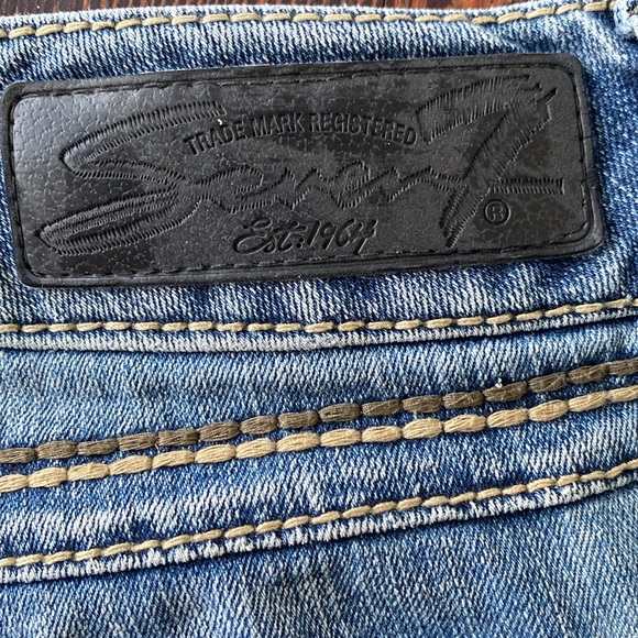 Adorable Homemade apron and oven mitt set - Picture 4 of 10